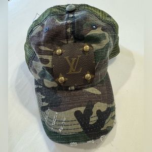 Louis Vuitton Detail Camo Hat